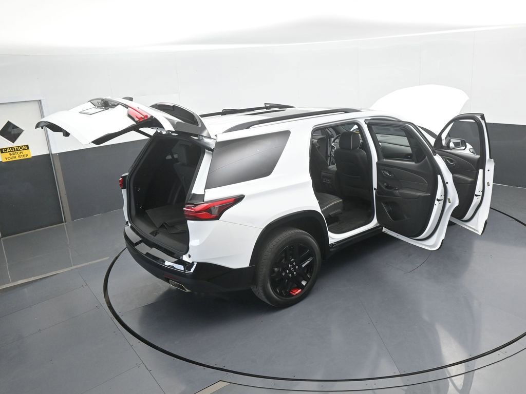 Used 2023 Chevrolet Traverse Premier w/ Redline Edition image 81