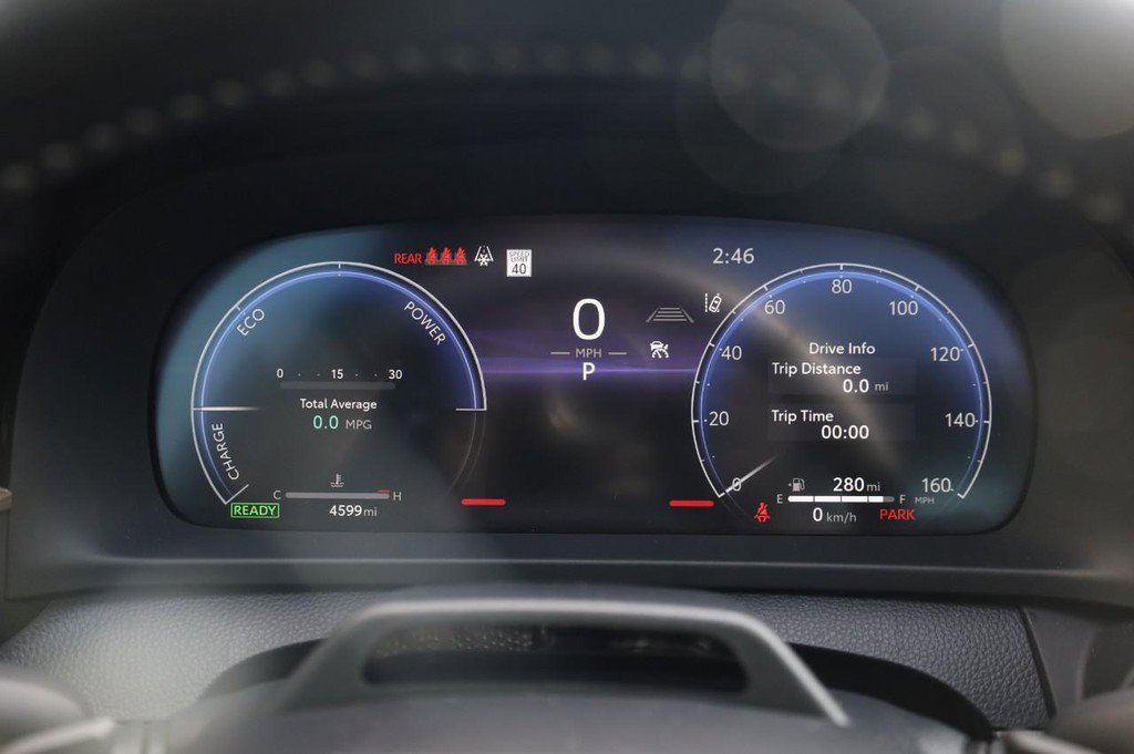 New 2025 Toyota Crown Platinum image 12