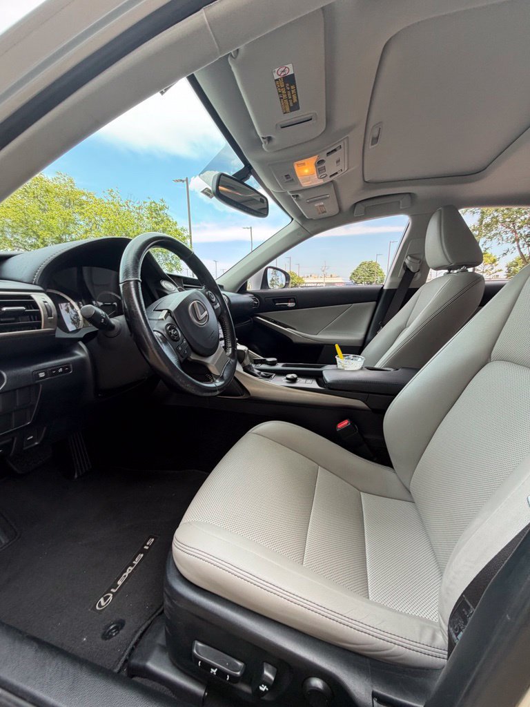 Used 2016 Lexus IS 200t RWD image 6