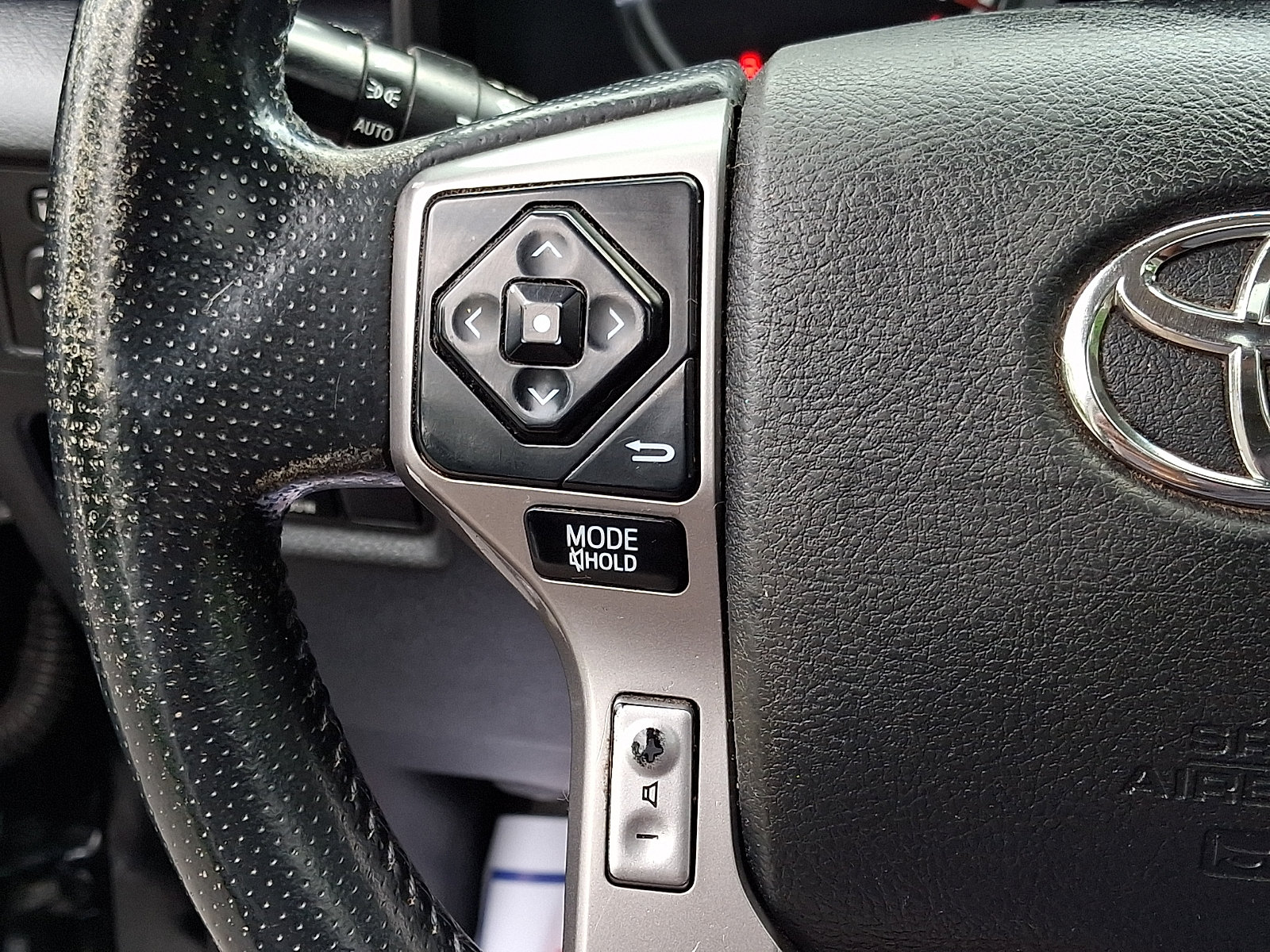 Used 2016 Toyota 4Runner Limited AWD/4WD image 23
