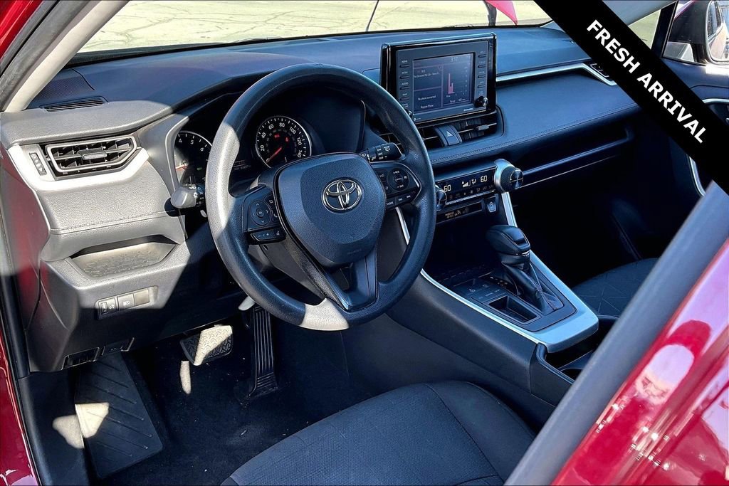 Used 2021 Toyota RAV4 XLE image 16