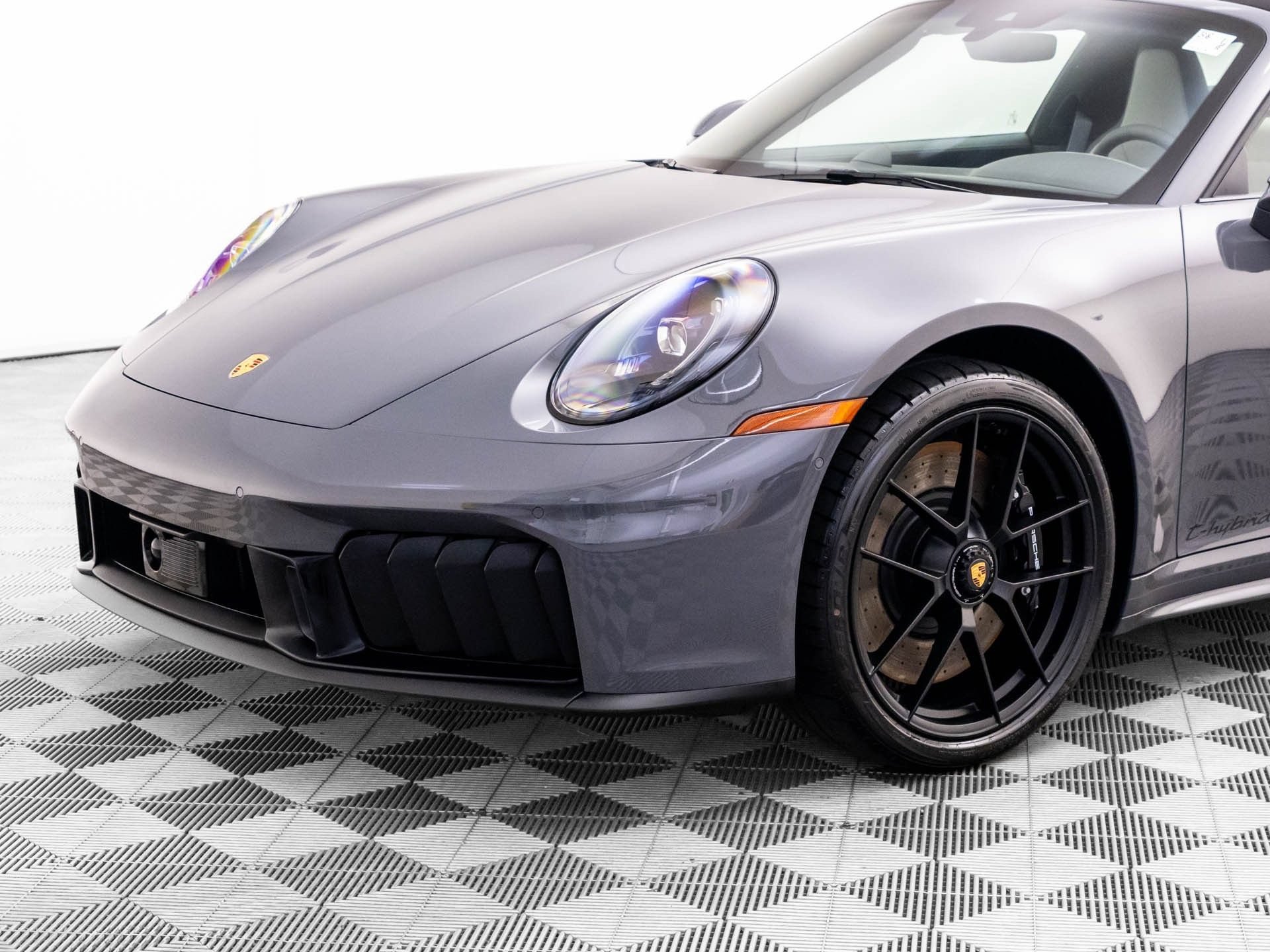 Used 2026 Porsche 911 Targa 4 GTS AWD/4WD image 33