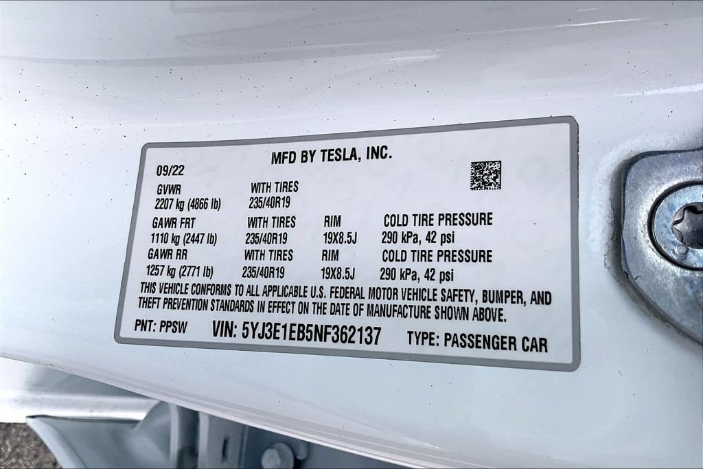Used 2022 Tesla Model 3 Long Range AWD/4WD image 32