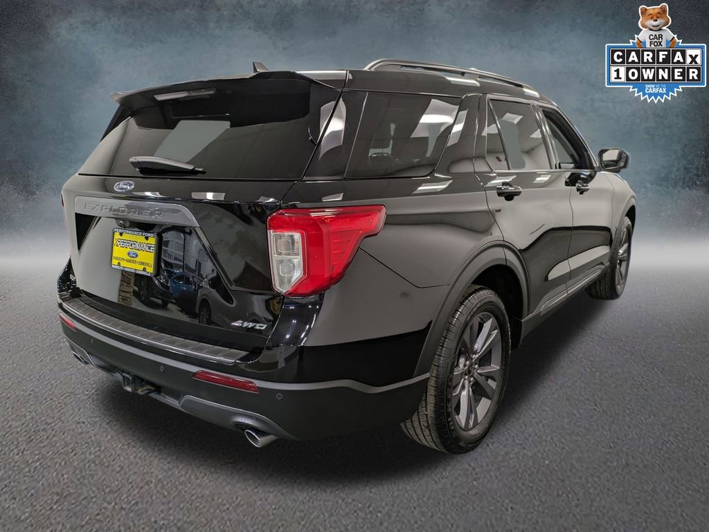 Used 2022 Ford Explorer XLT w/ Equipment Group 202A AWD/4WD image 4