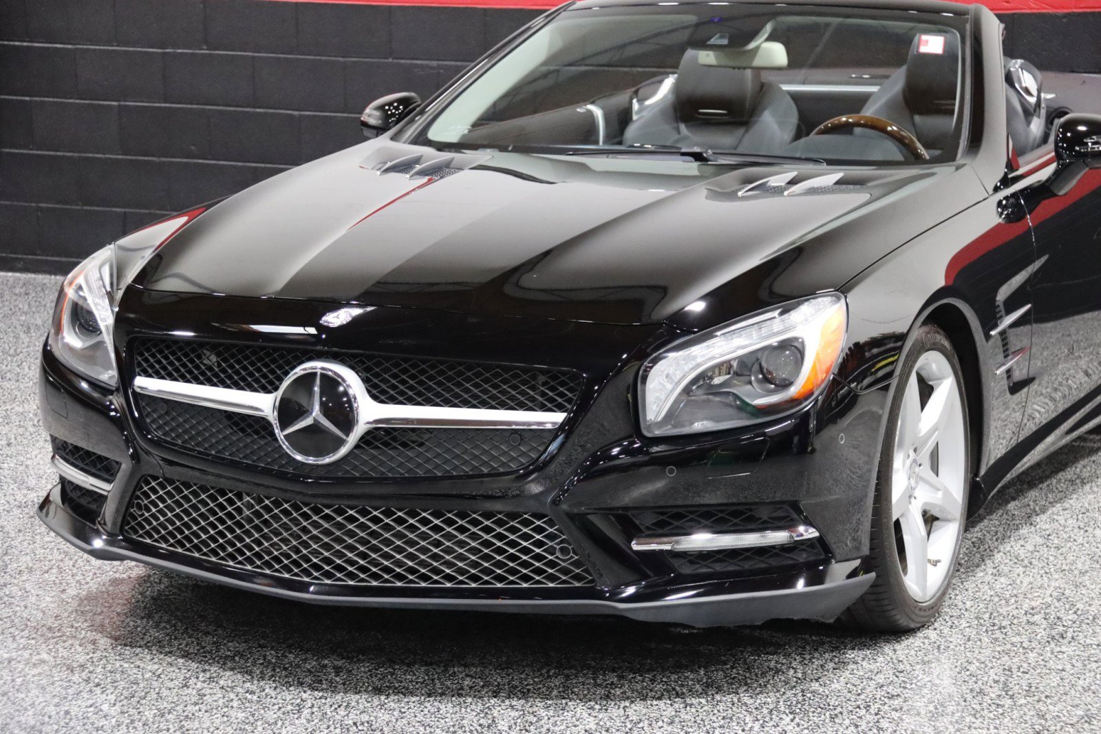 Used 2013 Mercedes-Benz SL 550 image 15