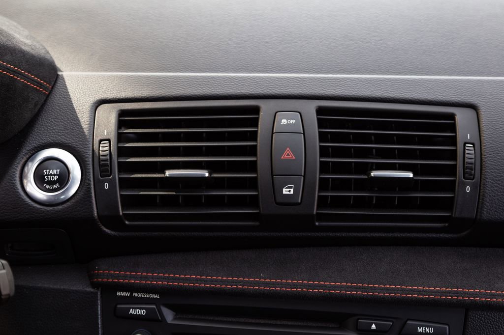 Used 2011 BMW 1 Series M image 29