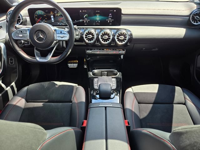 Used 2021 Mercedes-Benz CLA 250 4MATIC image 2