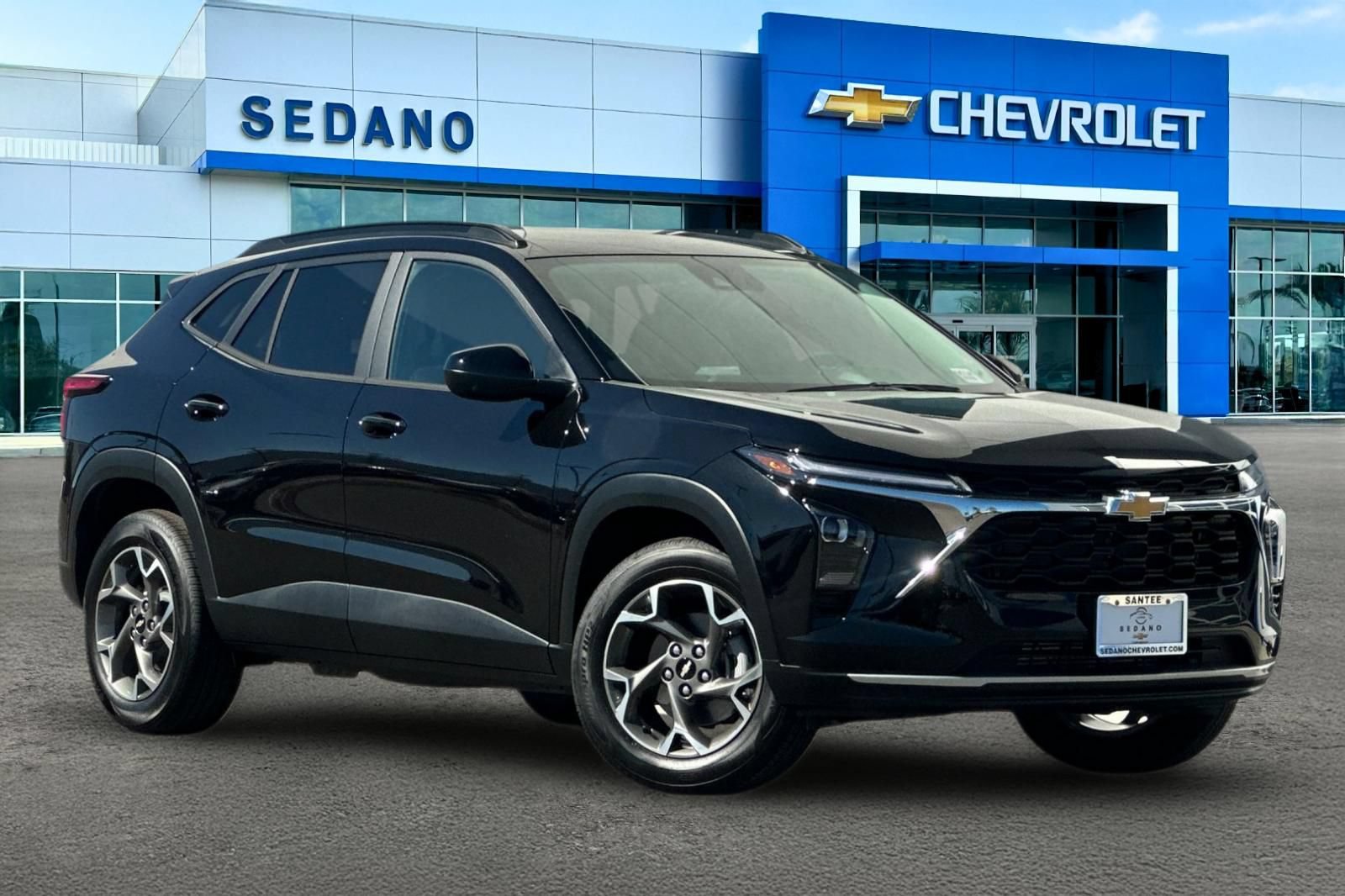 New 2026 Chevrolet Trax LT FWD image 2