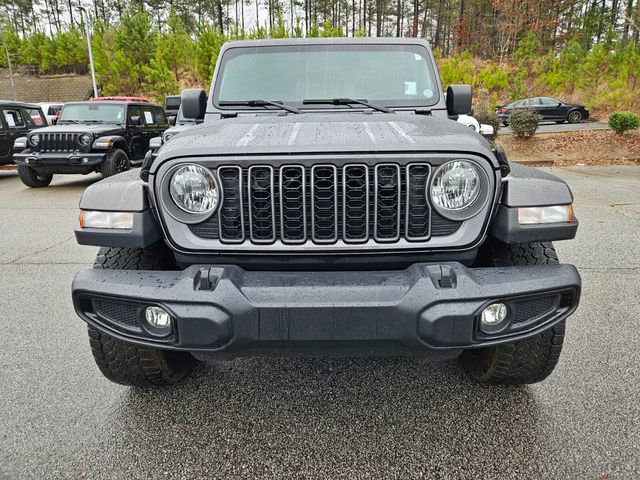 Used 2025 Jeep Gladiator Sport image 2