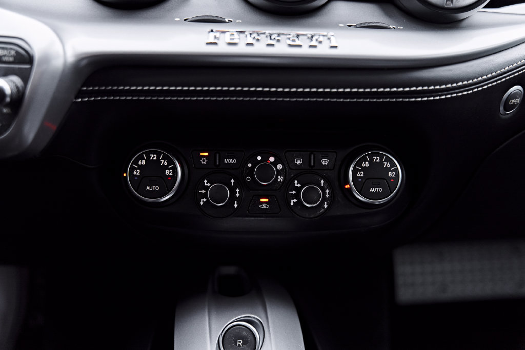 Used 2015 Ferrari F12 Berlinetta RWD image 70