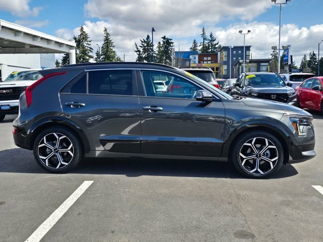 Certified 2023 Kia Niro SX Touring image 7