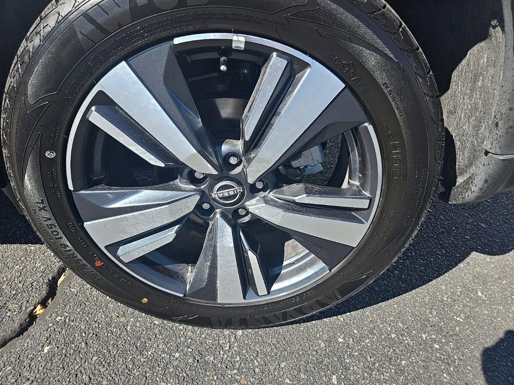 Used 2026 Nissan Rogue SL AWD/4WD image 38