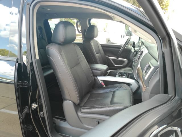 Used 2017 Nissan Titan SL RWD image 22