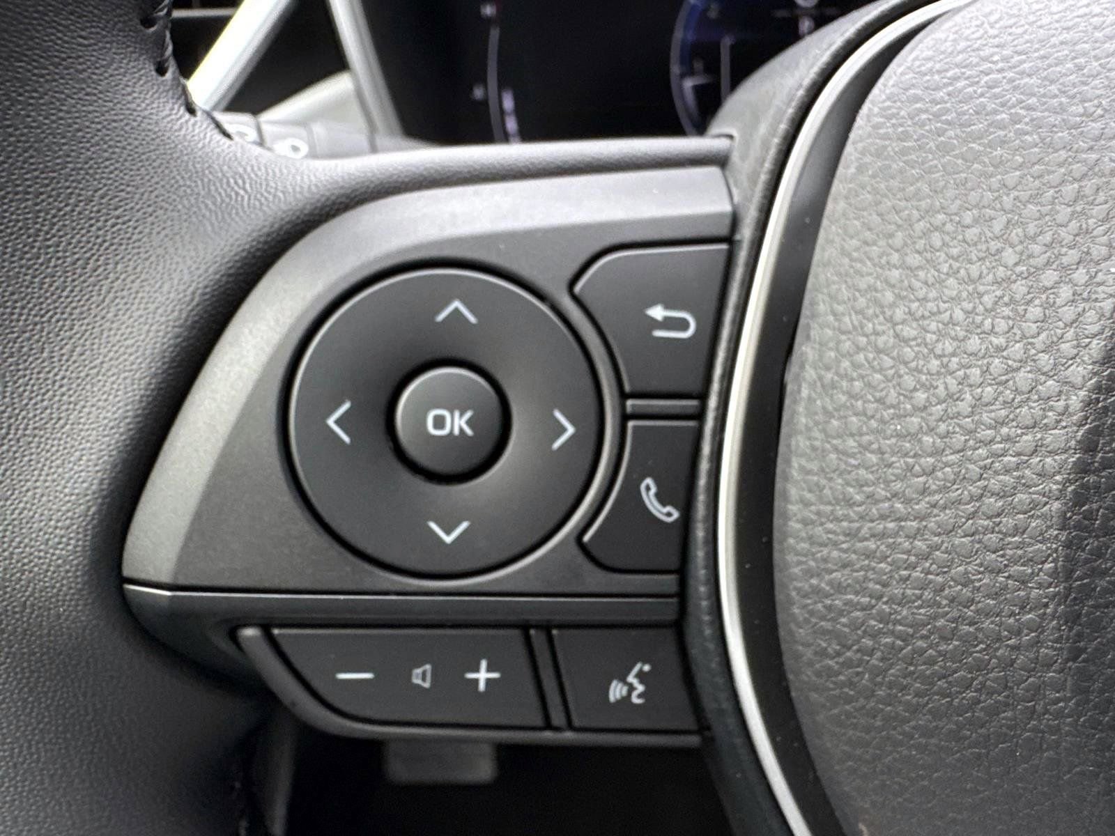 Used 2025 Toyota Corolla XSE image 24