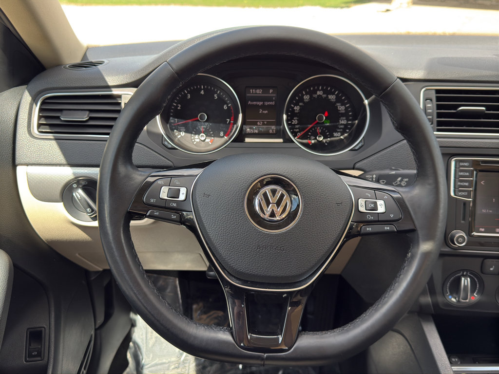 Used 2017 Volkswagen Jetta SE FWD image 16