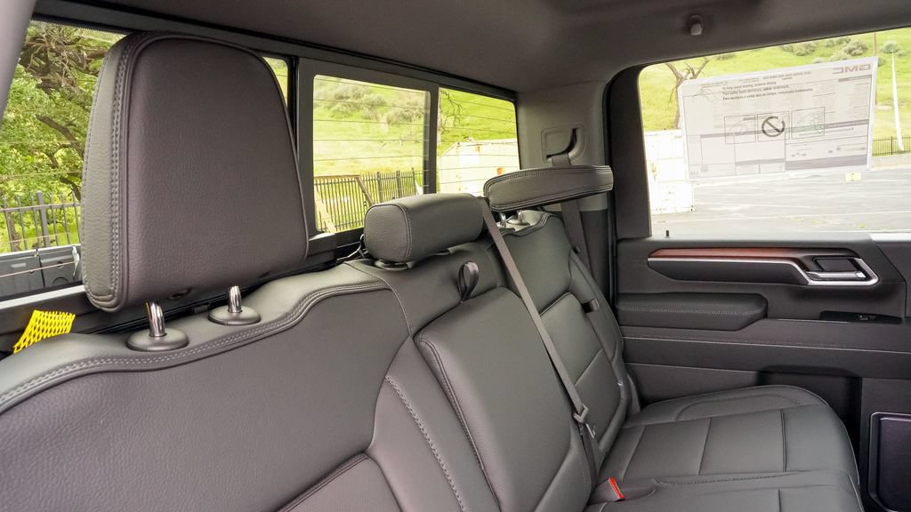New 2026 GMC Sierra 2500 Denali w/ Denali Reserve Package AWD/4WD image 13