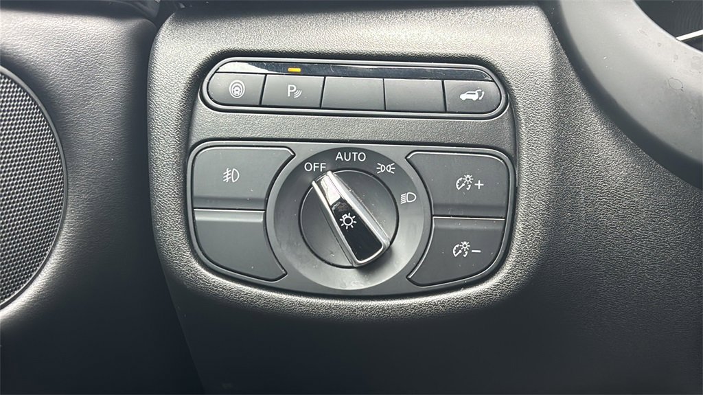 Used 2019 INFINITI QX50 Essential w/ Premium Heat Package image 19