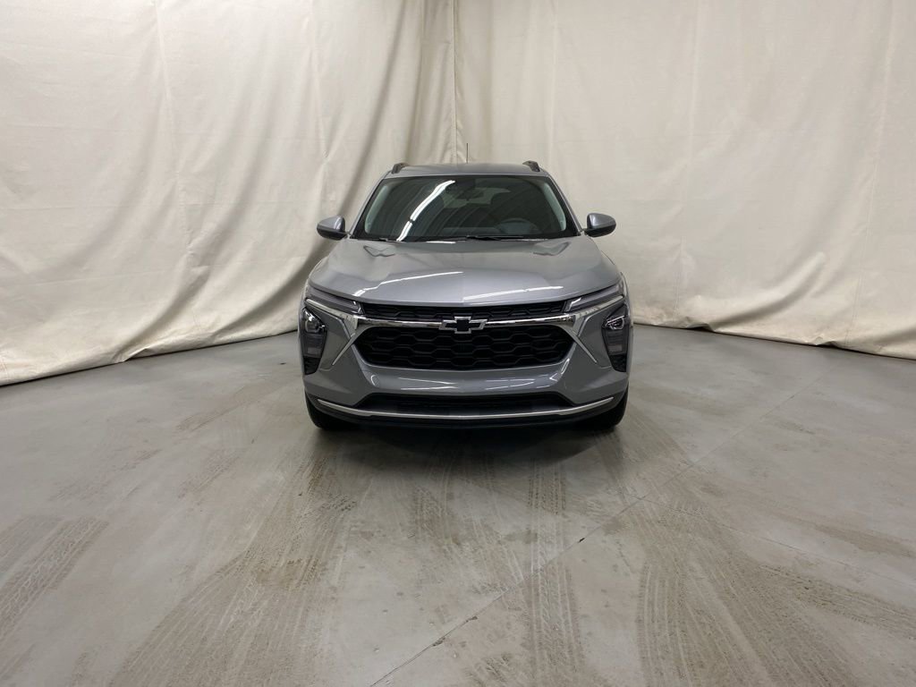 New 2026 Chevrolet Trax LT w/ Driver Confidence Package image 3