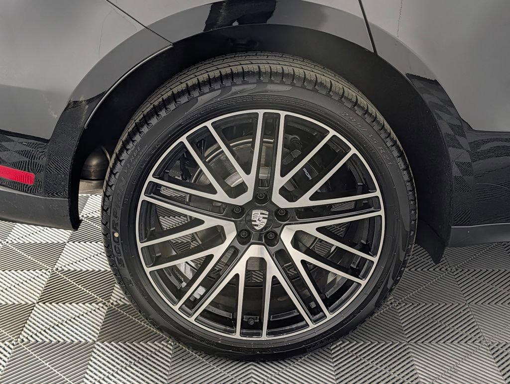 New 2026 Porsche Macan image 13