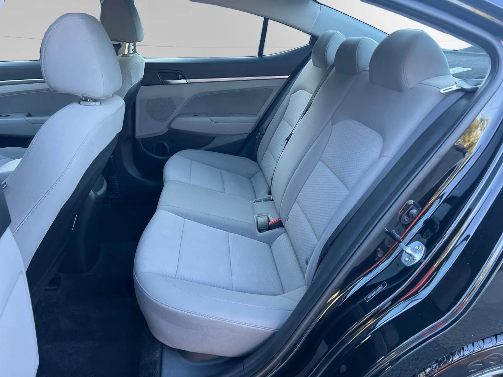 Used 2020 Hyundai Elantra SEL image 17