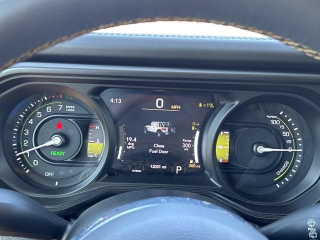 Used 2024 Jeep Wrangler Unlimited Sahara AWD/4WD image 24