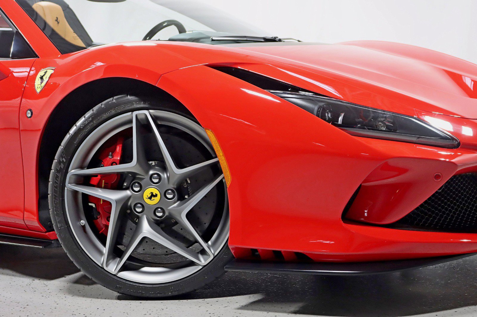 Used 2023 Ferrari F8 Tributo image 7