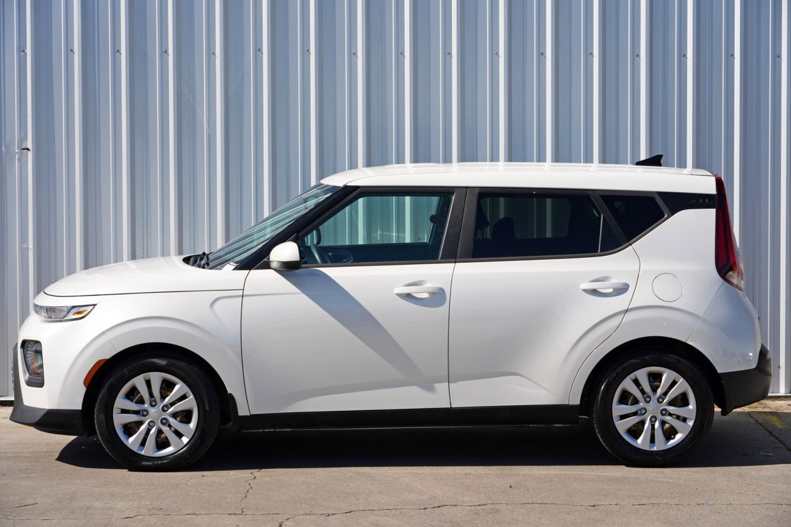 Used 2021 Kia Soul LX image 41
