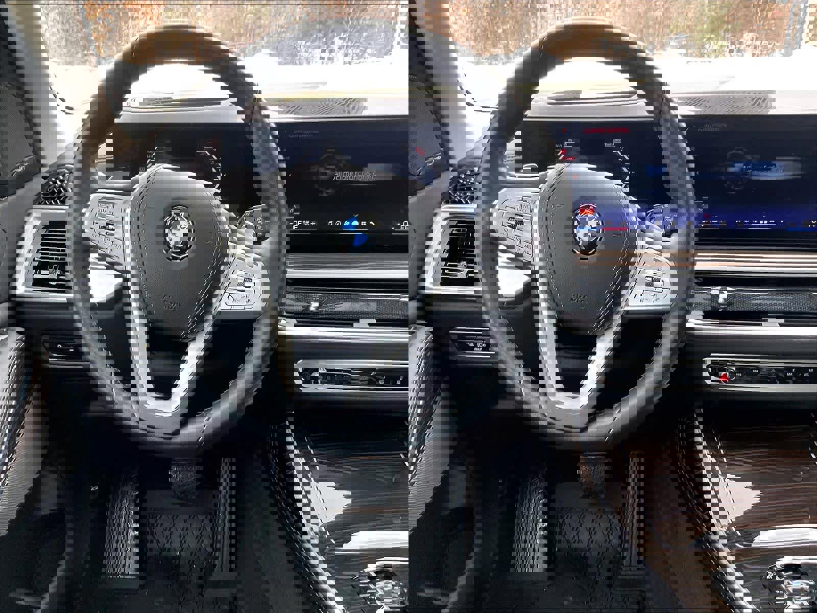 Used 2024 BMW X7 xDrive40i w/ Executive Package image 17