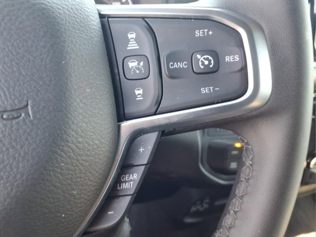 Used 2025 RAM 2500 Big Horn AWD/4WD image 20