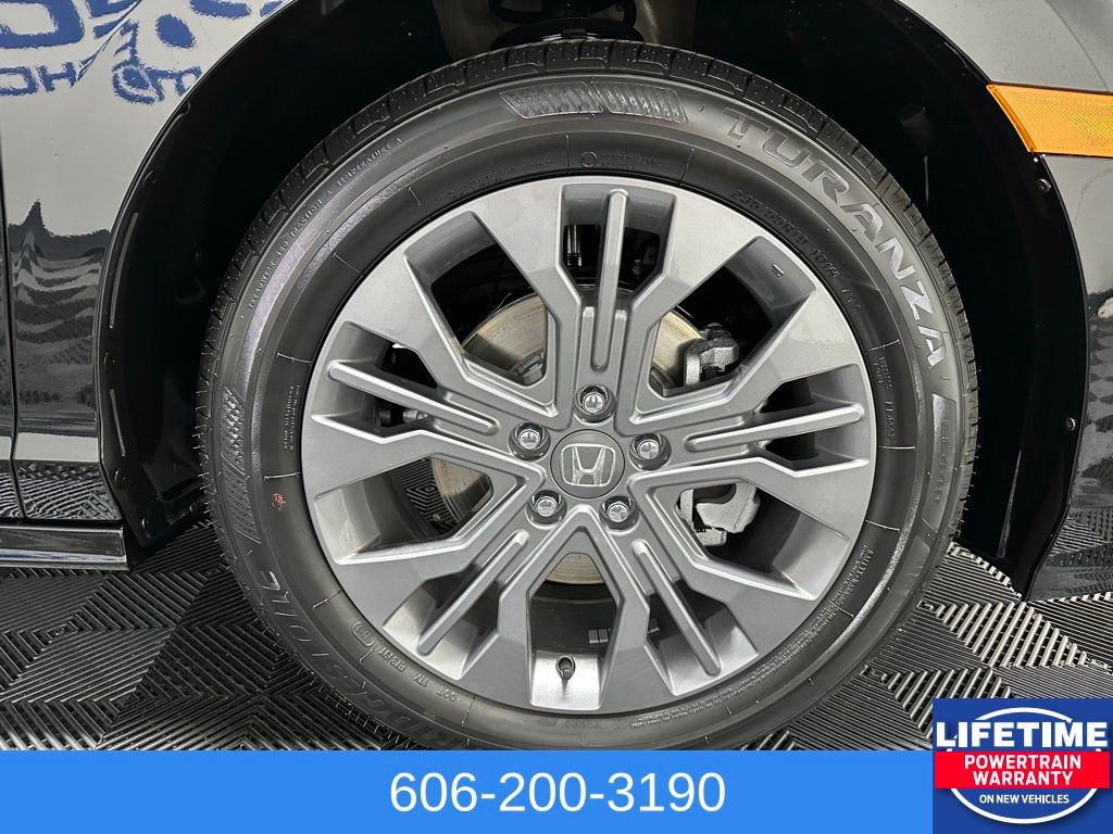 New 2026 Honda Odyssey Touring image 11