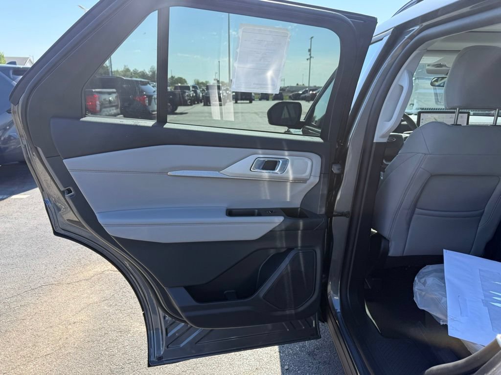 New 2026 Ford Explorer Active w/ Active Comfort Package AWD/4WD image 31