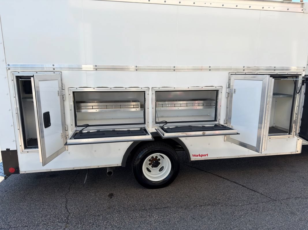Used 2024 Ford E-450 and Econoline 450 Super Duty w/ Power Windows & Locks Group RWD image 34