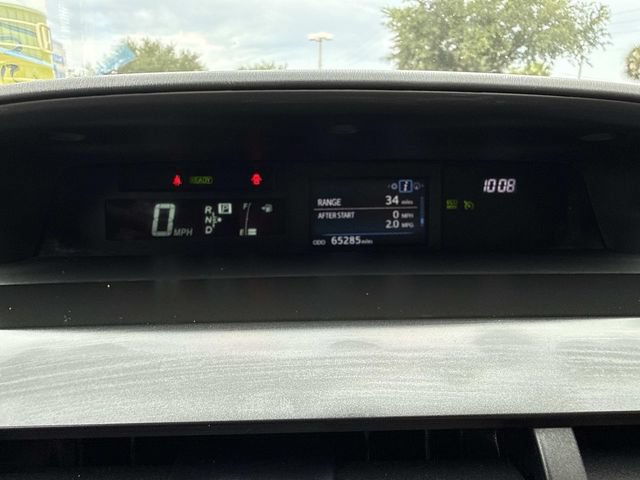 Used 2017 Toyota Prius V Four FWD image 30