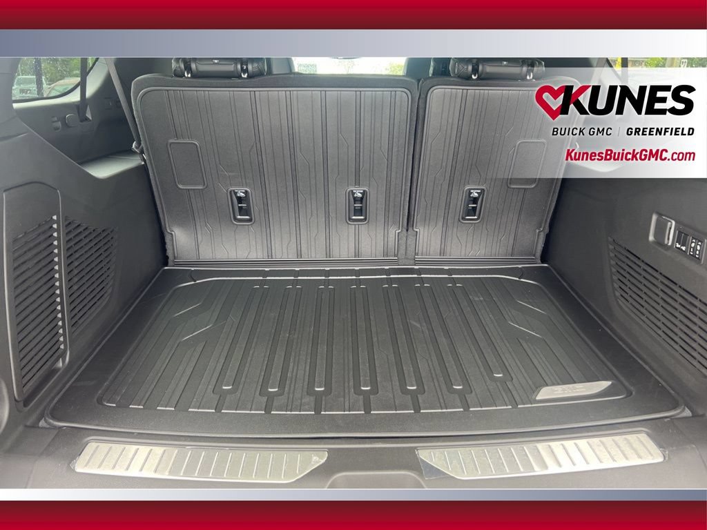 New 2026 GMC Yukon XL Denali w/ Sun & Power Step Package AWD/4WD image 36