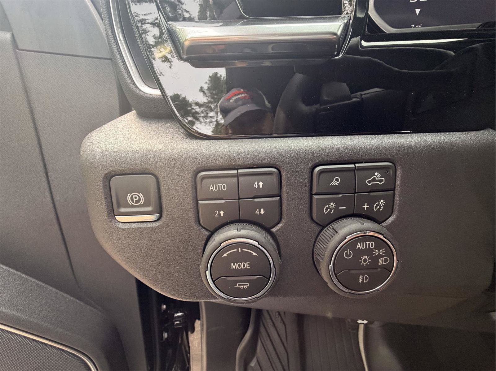New 2026 Chevrolet Silverado 1500 LT Trail Boss w/ LT Trail Boss Premium Package AWD/4WD image 14