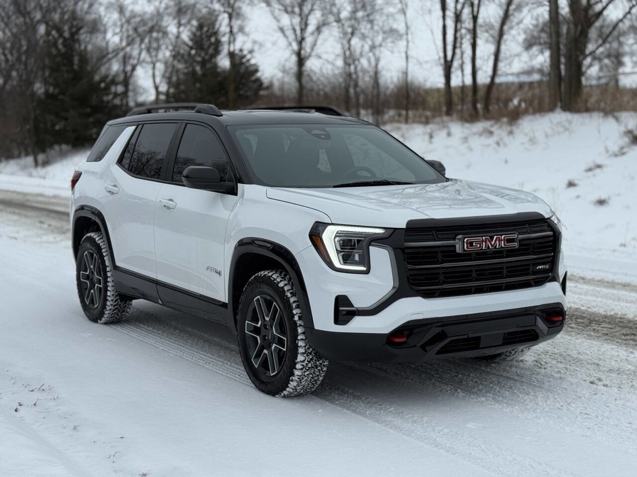 Used 2026 GMC Terrain AT4 image 4