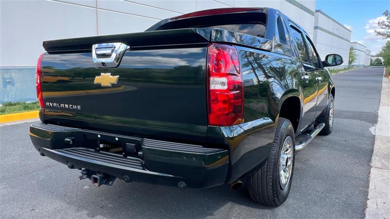 Used 2013 Chevrolet Avalanche LT RWD image 18