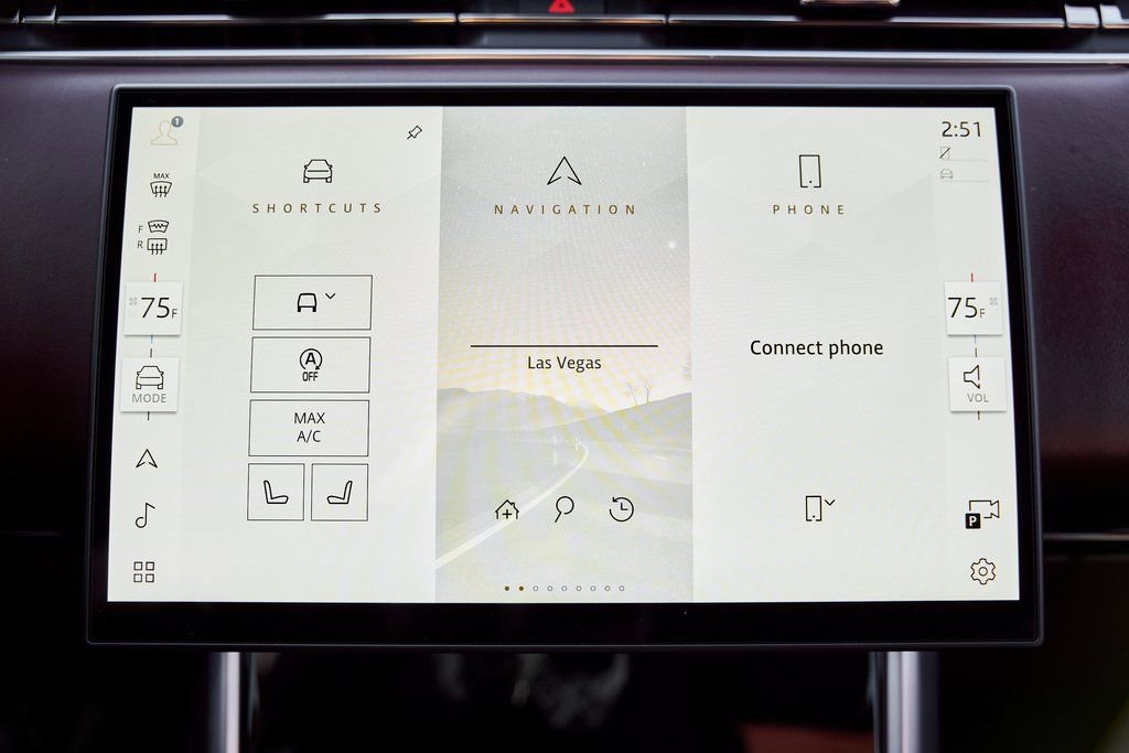 Used 2025 Land Rover Range Rover SE image 66