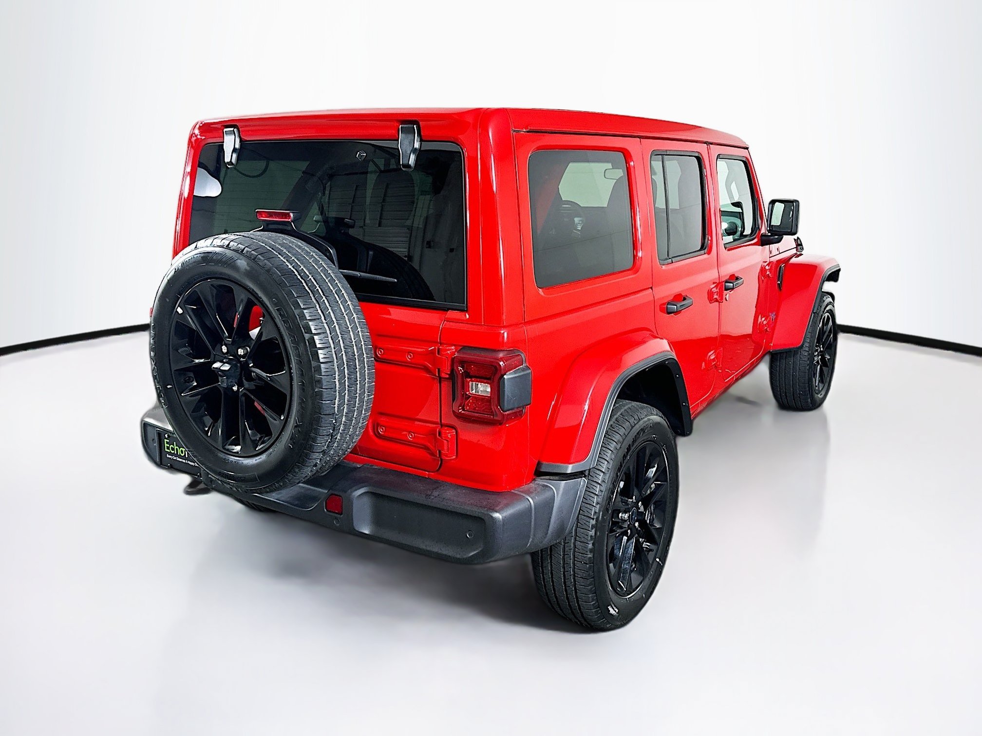 Used 2025 Jeep Wrangler Unlimited Sahara w/ Safety Group AWD/4WD image 9