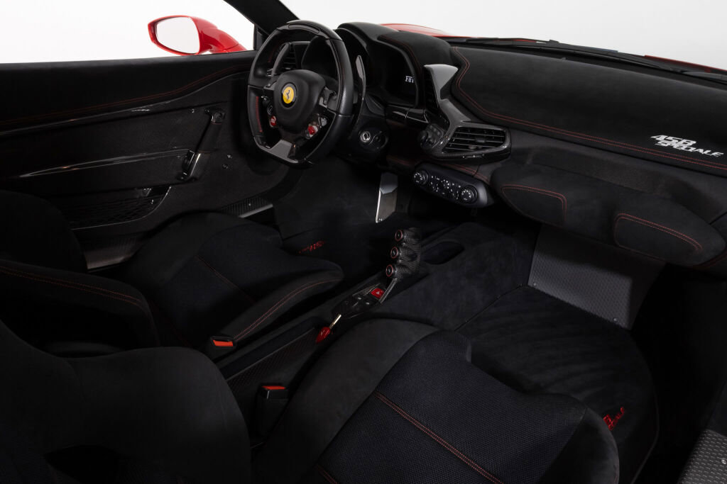 Used 2015 Ferrari 458 Speciale Coupe RWD image 39