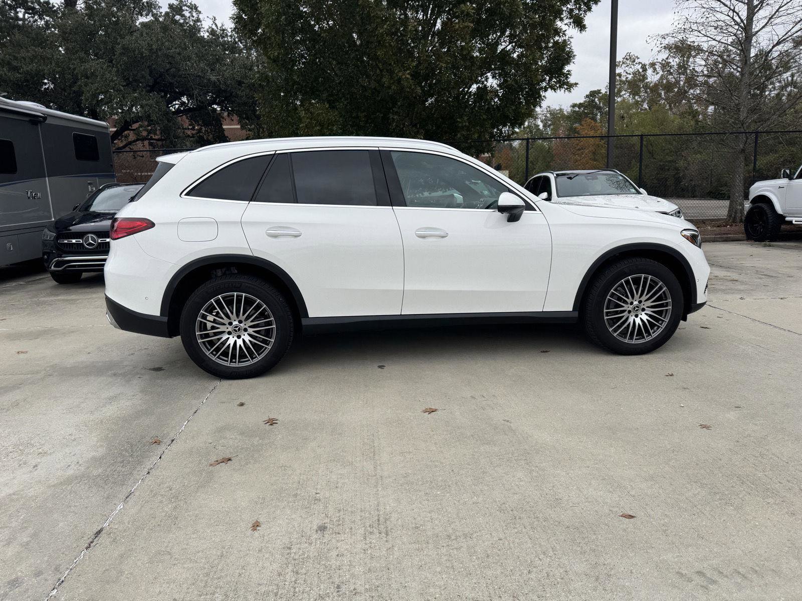 Certified 2025 Mercedes-Benz GLC 300 image 28