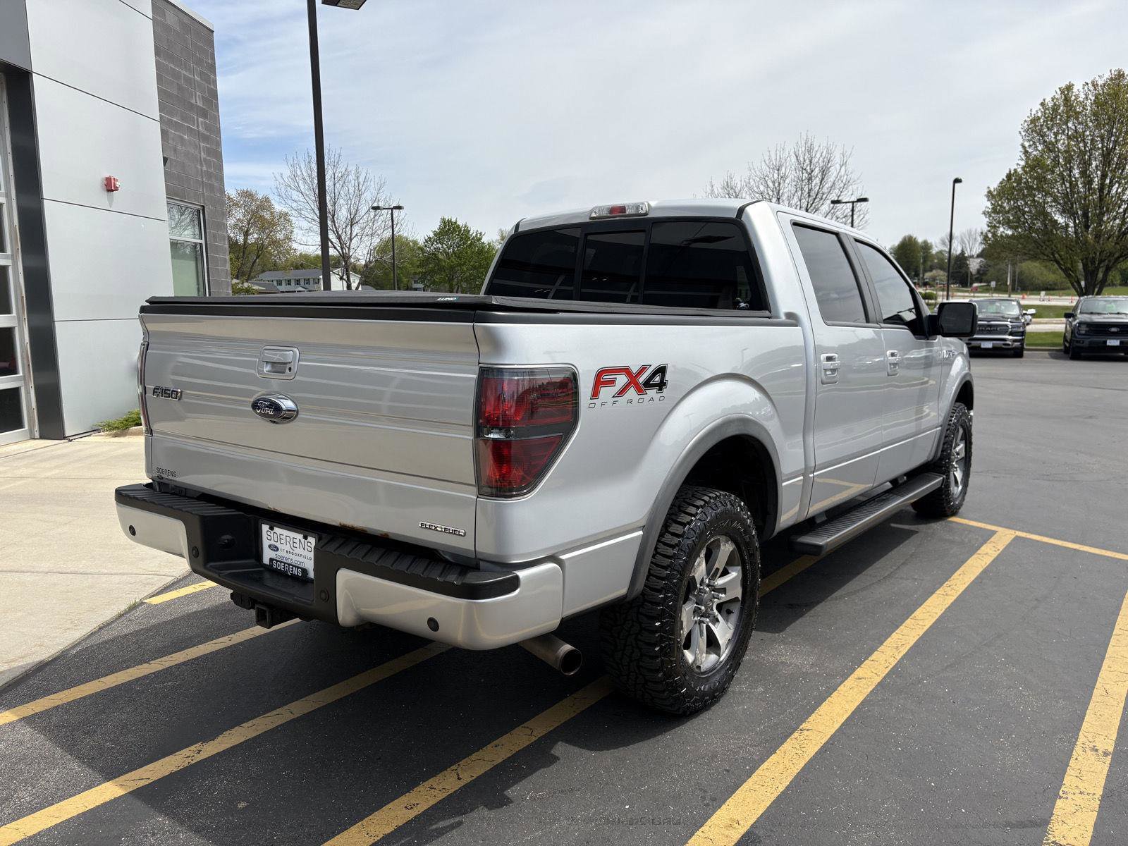 Used 2014 Ford F150 FX4 w/ Equipment Group 402A Luxury AWD/4WD image 6