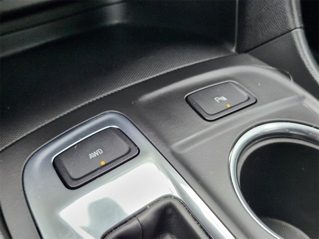 Used 2023 Chevrolet Equinox LT image 24