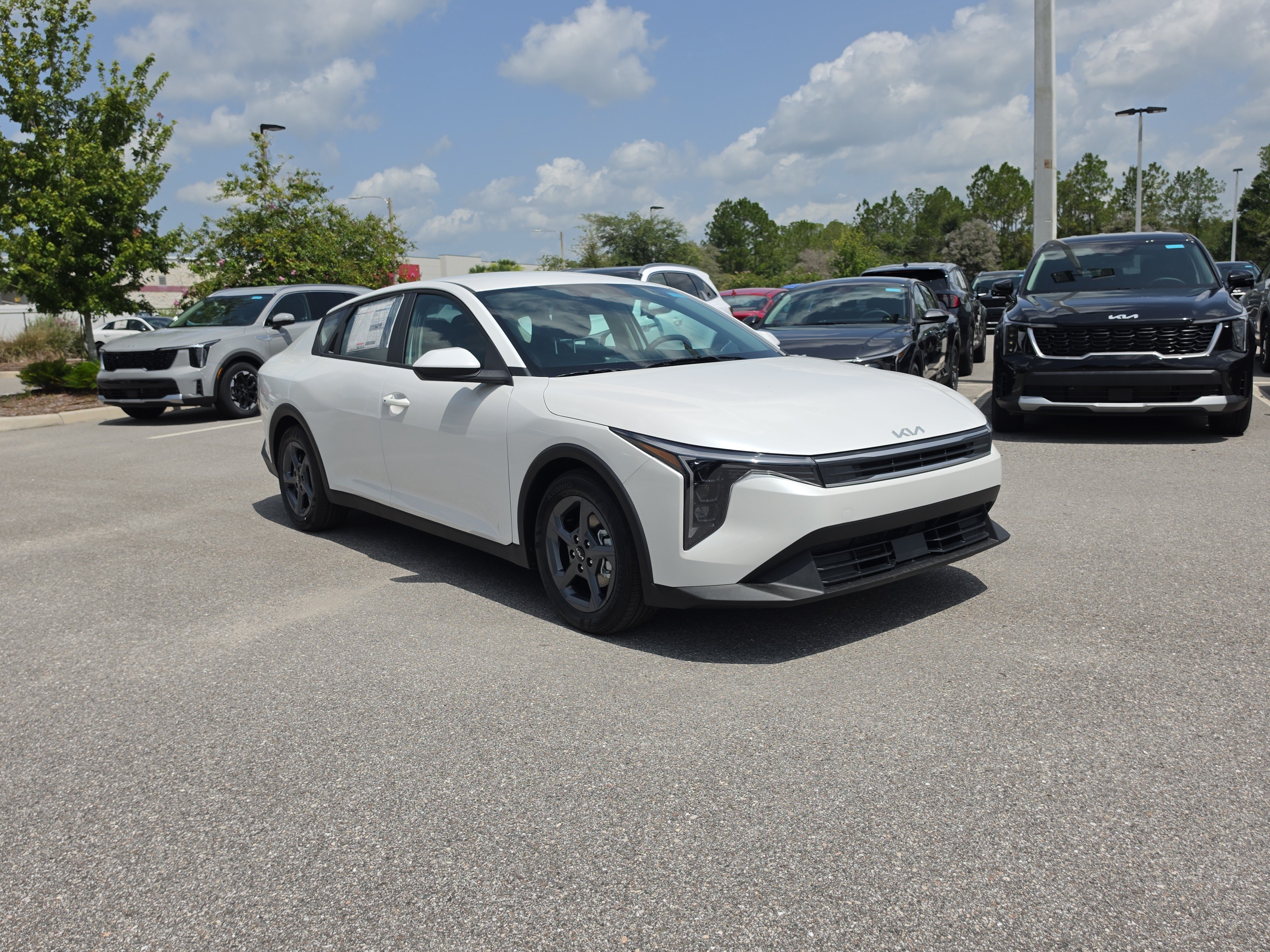 New 2026 Kia K4 FWD image 2