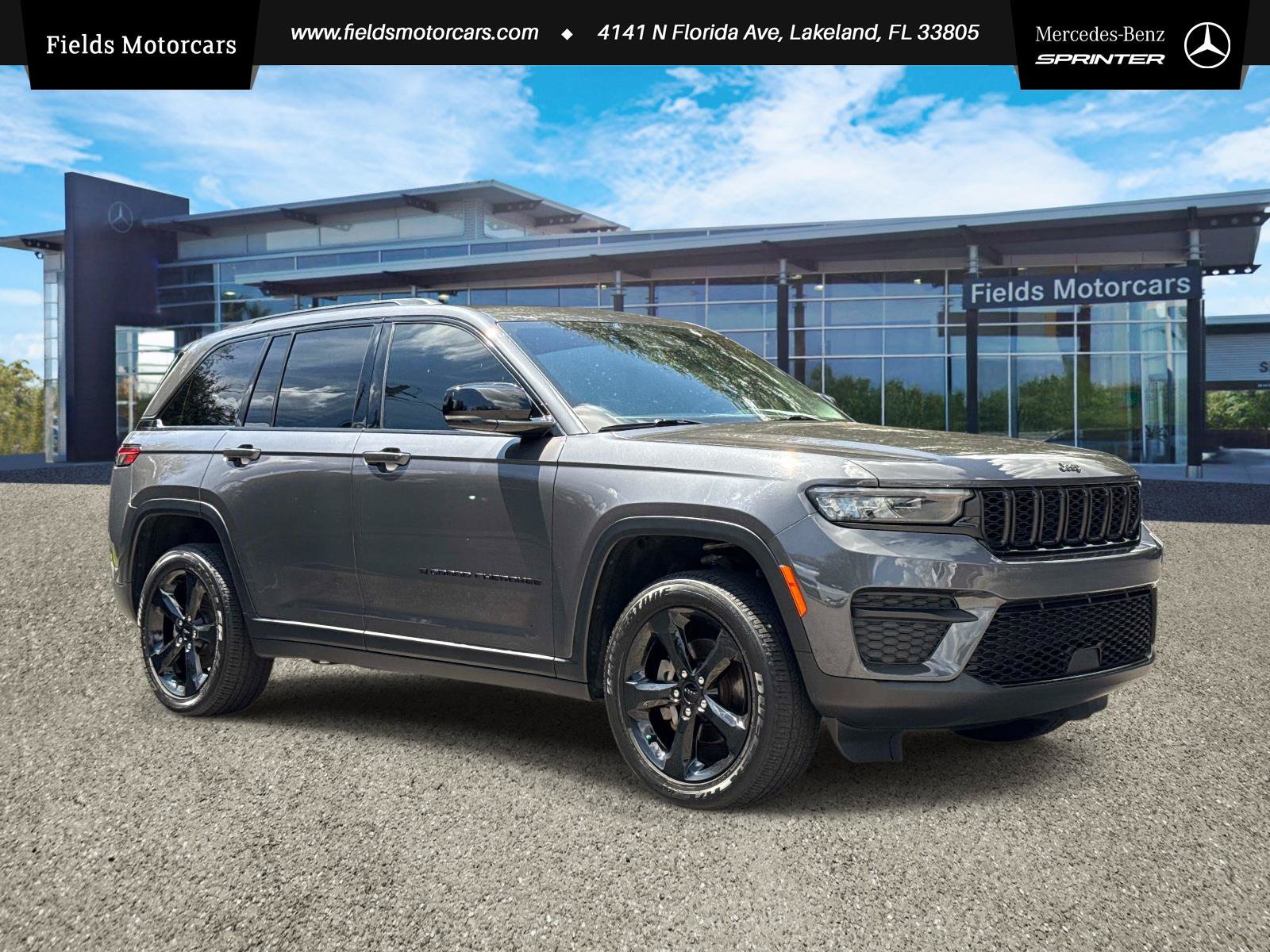 Used 2024 Jeep Grand Cherokee Altitude