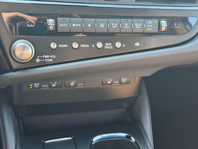 Used 2024 Lexus ES 350 w/ Premium Package FWD image 36