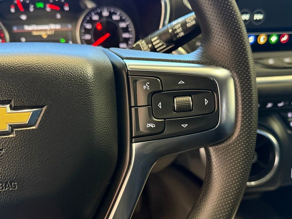 Used 2025 Chevrolet Blazer LT image 24