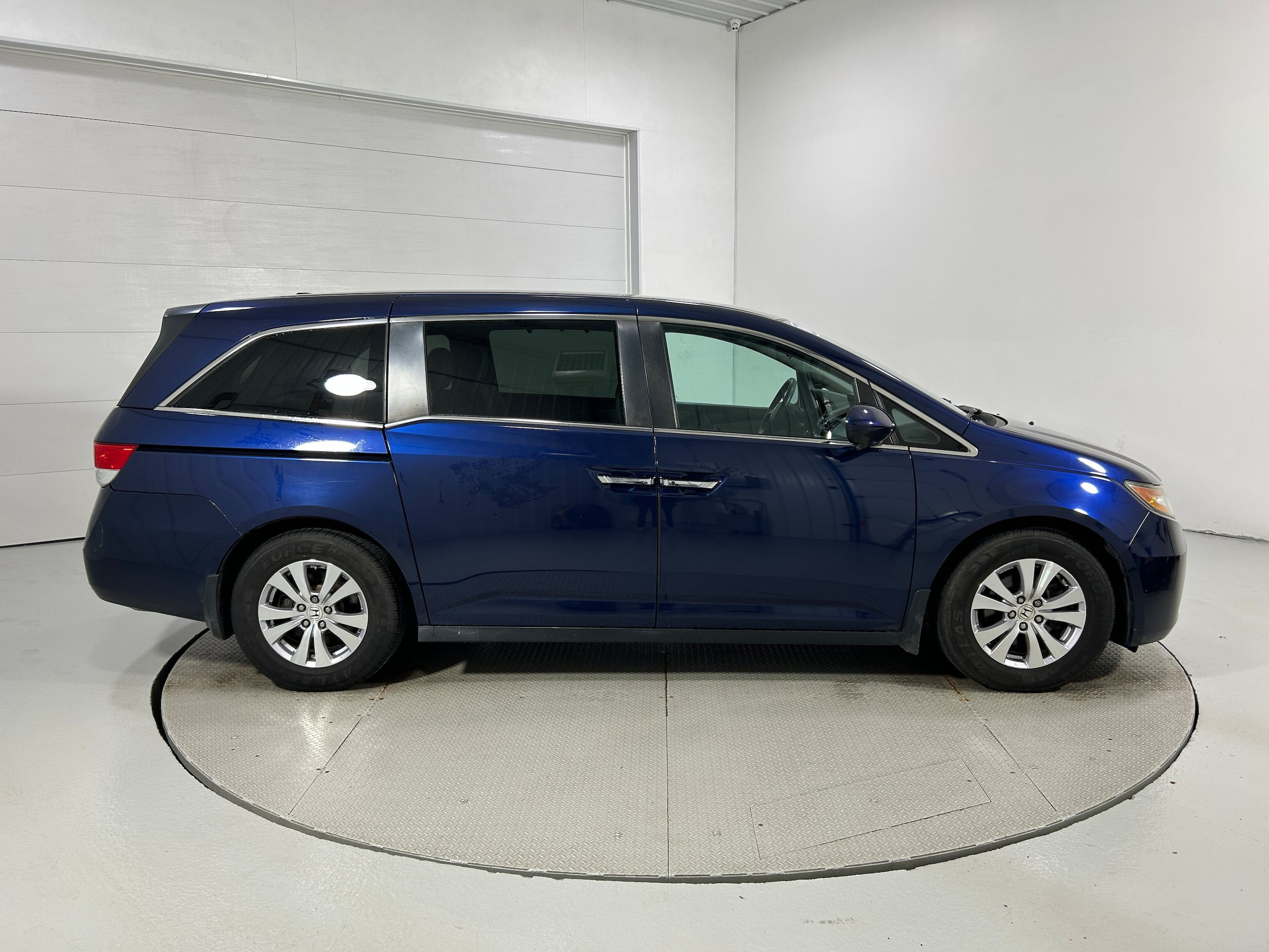 Used 2016 Honda Odyssey SE image 32