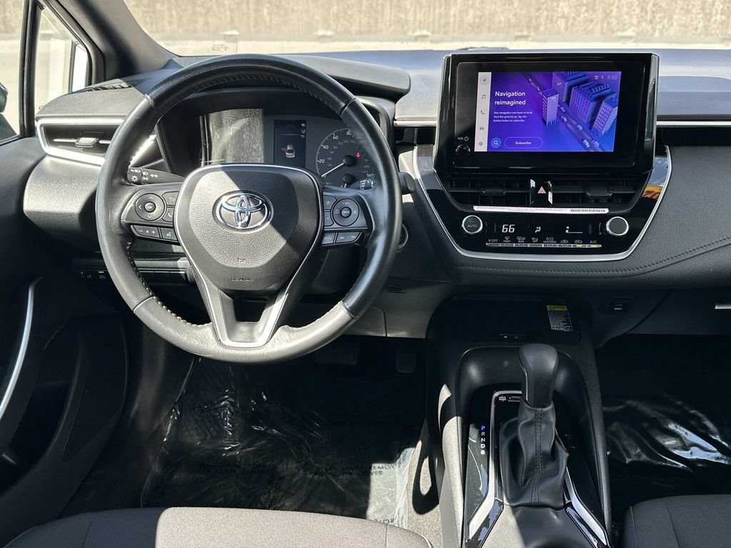 Used 2024 Toyota Corolla SE w/ SE Premium Package FWD image 3