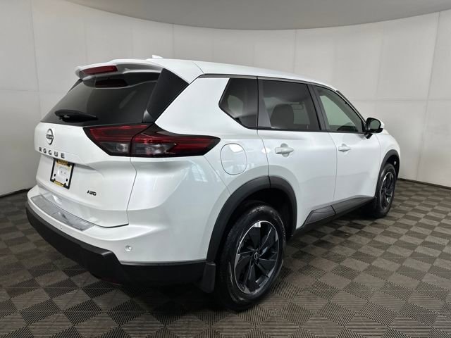 Certified 2025 Nissan Rogue SV image 3